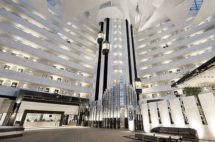 Crown Casino -Metropol-Perth-20120615154407263125-420x0